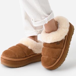 UGG® Tazzlita Genuine Shearling Trim Platform
Slipper (Women)